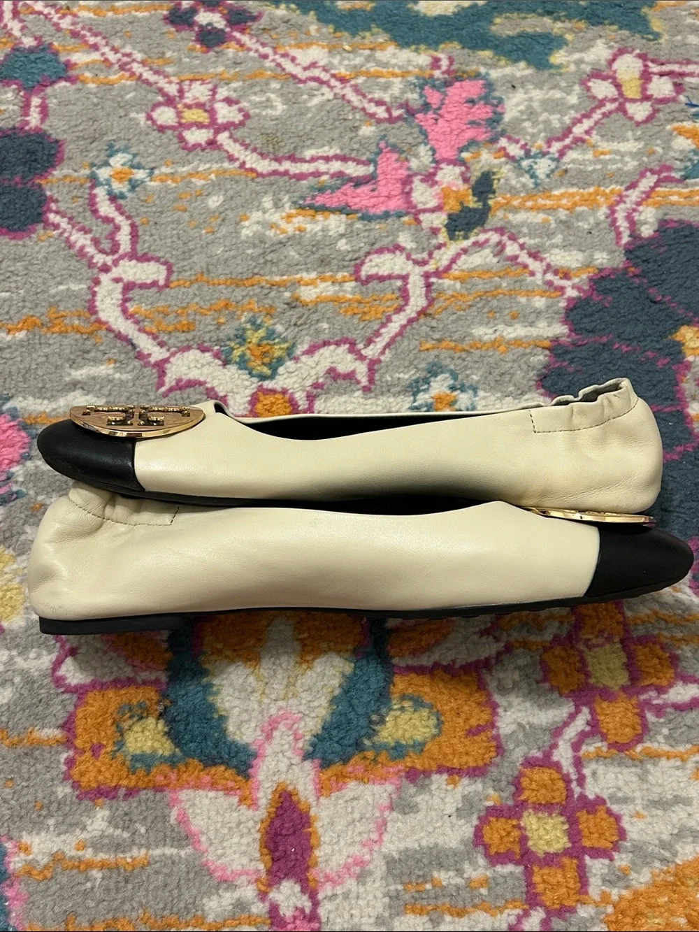 Tory Burch Claire Cap Top Leather Ballet Flats in New Cream/Black Size 9 Neutral